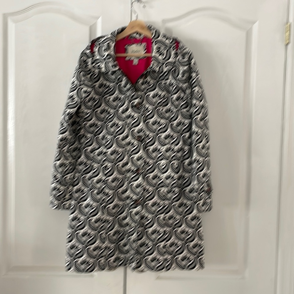 Hatley Black & White mid weight Spring raincoat SIZE 6